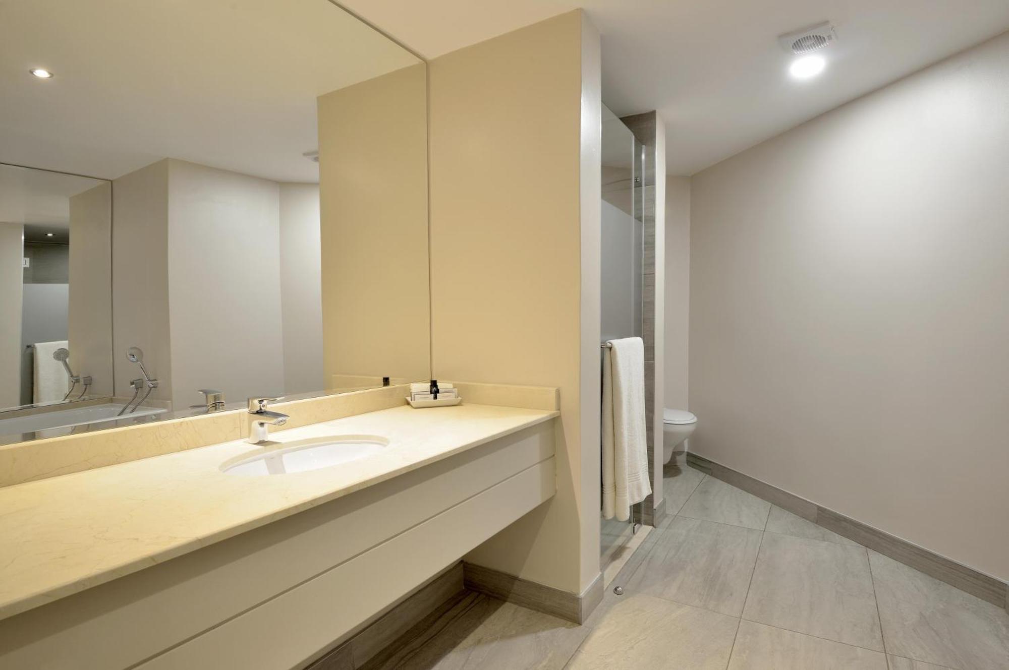 Windhoek Country Club Resort Bagian luar foto