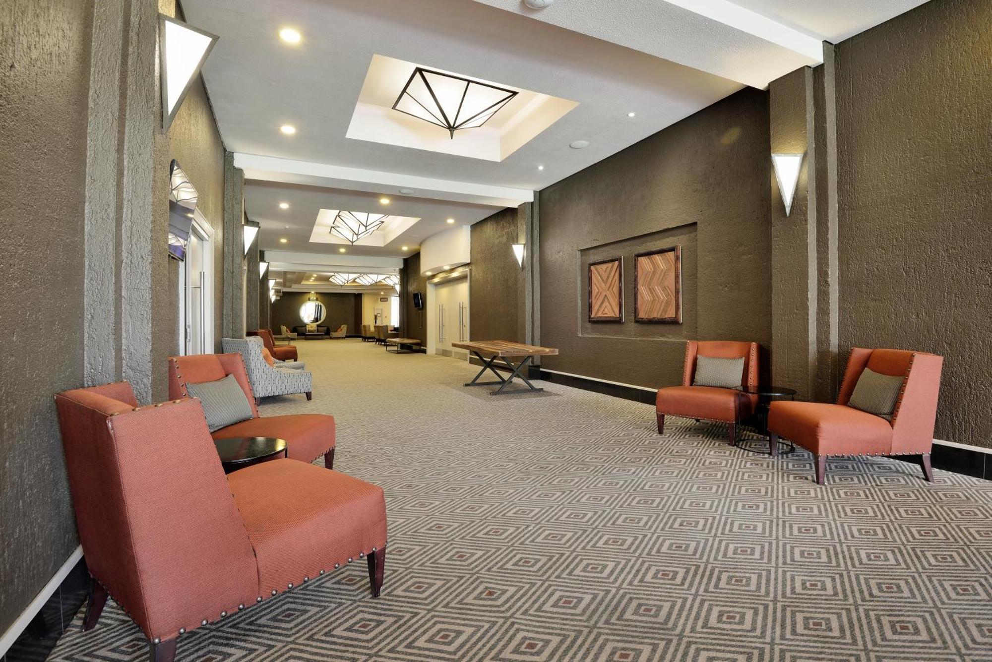 Windhoek Country Club Resort Bagian luar foto